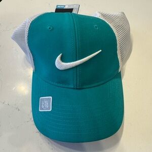 Nike Kids Turquoise and White Hat